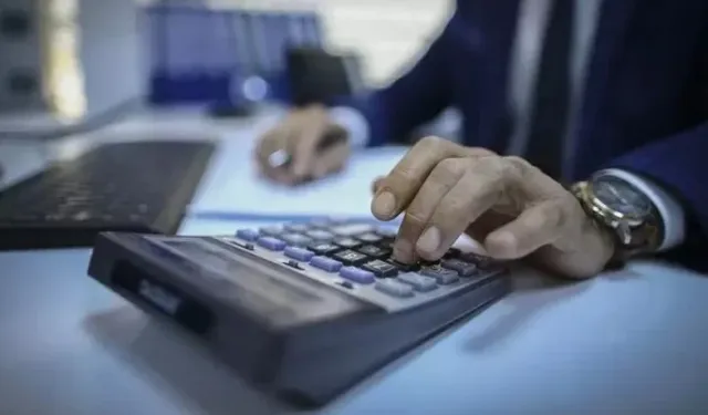 Cumartesi Günü Yıllık İzinden Düşer Mi? İşçinin Bilmesi Gereken Yıllık İzin Hesabı