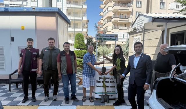 Şanlıurfa’da Yeşil Alan Hamlesi! Fidanlar Vatandaşlara Ulaştırıldı