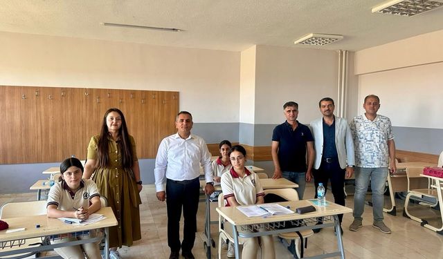YKS’ye Günler Kala Öğrencilere Moral Desteği