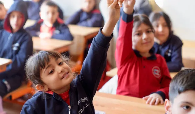 11 Haziran Okullar Tatil Mi, 11 Haziran Perşembe Okul Var Mı, 12 Haziran Cuma Okullar Tatil Mi, MEB Tatil Kararı Hangi Günü Kapsıyor?