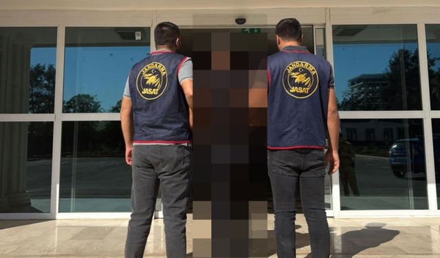 Şanlıurfa’da Aranan 2 Hükümlü Jandarma Tarafından Kıskıvrak Yakalandı