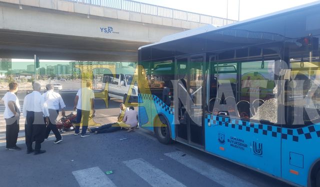 Şanlıurfa’da Kırmızı Işıktan Geçen Motosiklet Halk Otobüsüne Çarptı