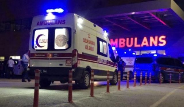 Şanlıurfa'da Komşular Arasında 'Elektrik Direği' Kavgasında Kan Aktı: Çok Sayıda Yaralı Var!