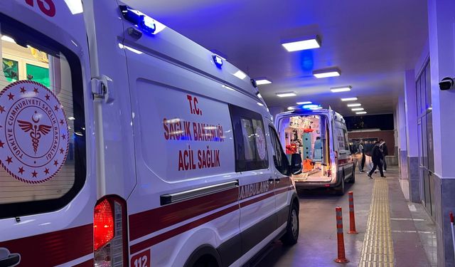 Haliliye’de Feci Trafik Kazası: Kontrolden Çıkan Motosiklet Kuaföre Girdi