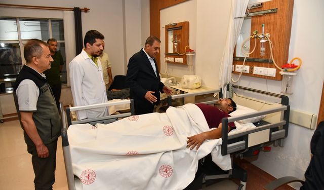 Şanlıurfa'daki Feci Kazanın Ardından Vali Şıldak Yaralıları Yalnız Bırakmadı