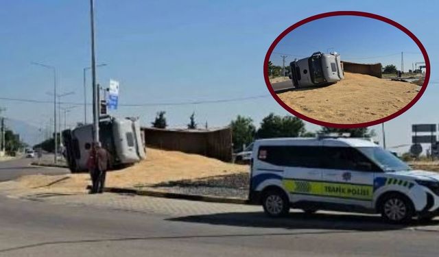 Şanlıurfa’dan Yola Çıkan Buğday Yüklü Tır Gaziantep'te Devrildi