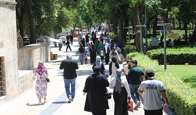 Şanlıurfa'nın Bir Yanı Yanarken Diğer Yanı Serinledi: İşte İlçe İlçe Sıcaklık Değerleri