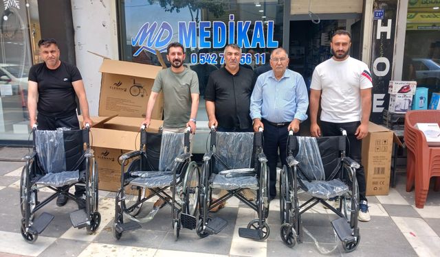 Siverek'te Engelli Vatandaşlara Tekerlekli Sandalye Desteği