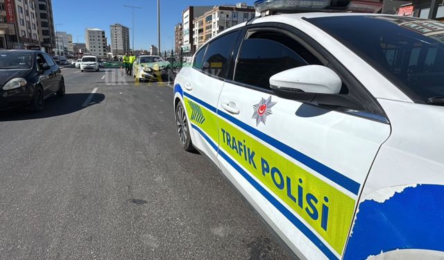 Kazanın Şokunu Atlatamadı: Şanlıurfa'da Otomobil Sürücüsü Gözyaşlarına Boğuldu