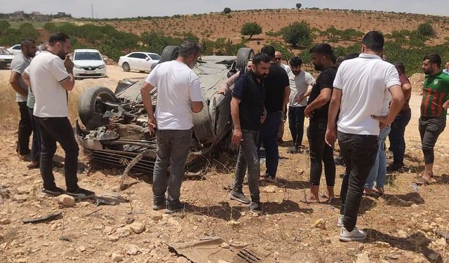 Urfa Son Dakika: Suruç'ta İki Otomobil Çarpıştı! 3 Yaralı