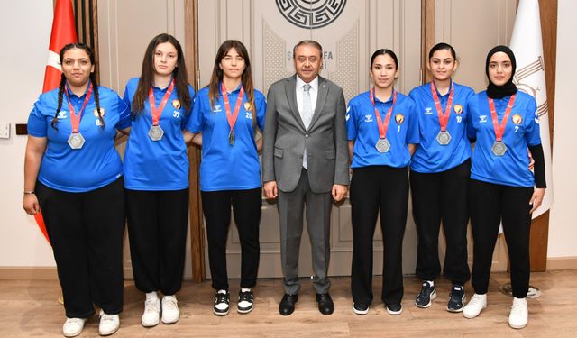 Vali Hasan Şıldak’tan Şanlıurfa’nın Gururuna Tebrik