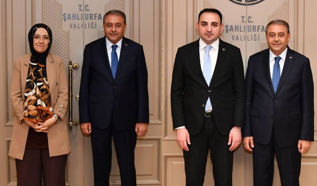 Vali Şıldak’tan Kaymakam ve Vali Yardımcısına Veda