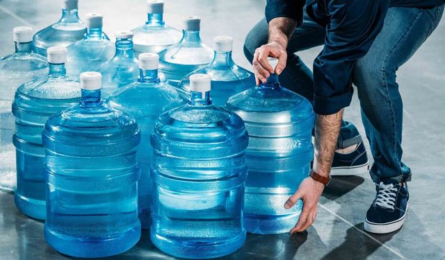 Yaz Sıcaklarında Su Fiyatları Cep Yakıyor: Damacana 250 TL’ye Dayandı