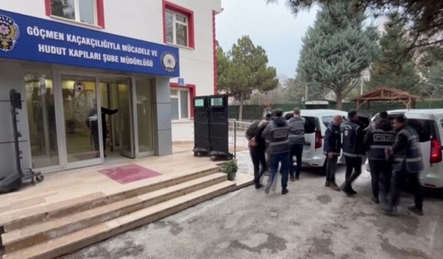 Şanlıurfa Bağlantılı Göçmen Kaçakçılığı Operasyonunda 10 Zanlı Tutuklandı
