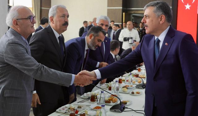 Şanlıurfa Milletvekilleri Bakan Çiftçi İle Bir Araya Geldi