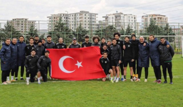 Şanlıurfaspor’da Hangi Futbolcular Kaldı?