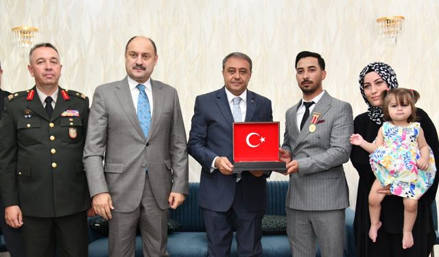 Vali Hasan Şıldak'tan 15 Temmuz Şehidi ve Gazisinin Ailesine Anlamlı Ziyaret