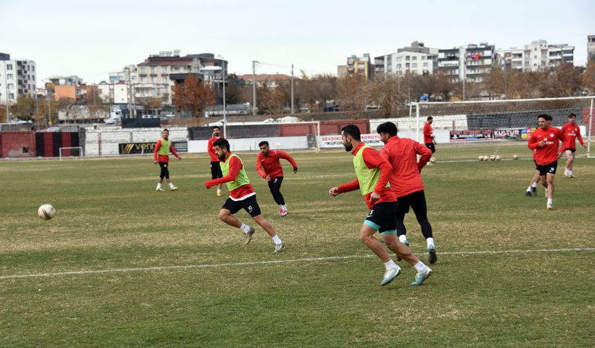 Siverek Belediyespor Elazığ Aksaray Maçı Hazırlıklarını Tamamladı