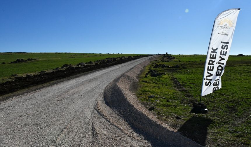 Siverek Kırsalında Yol Çalışmaları Sürdürülüyor