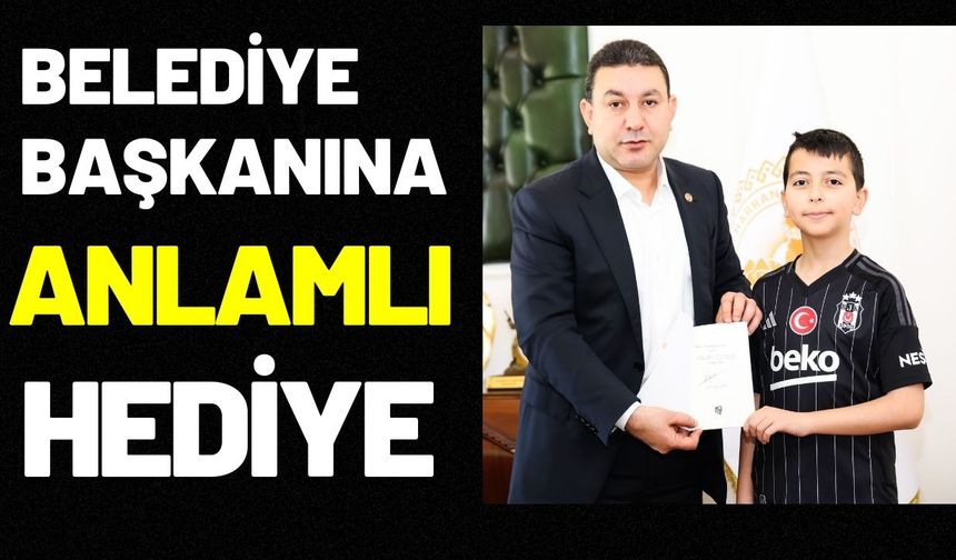 Harran Belediye Başkanına Anlamlı Hediye