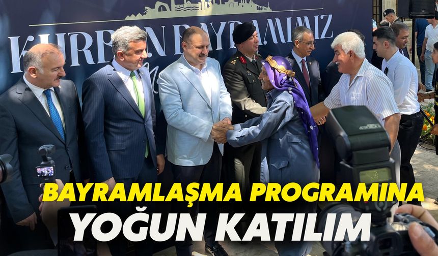 Şanlıurfa’da Bayramlaşma Programına Yoğun Katılım