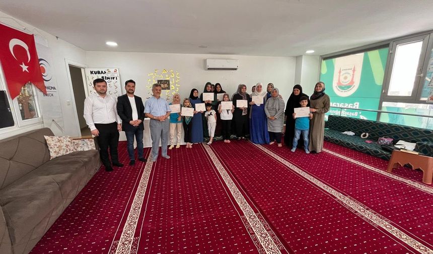 Kursiyerlere Başarı Belgesi Takdimi Yapıldı