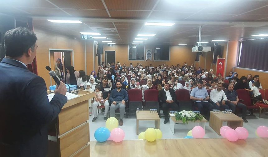 Hilvan’da Duygulandıran Kapanış Programı