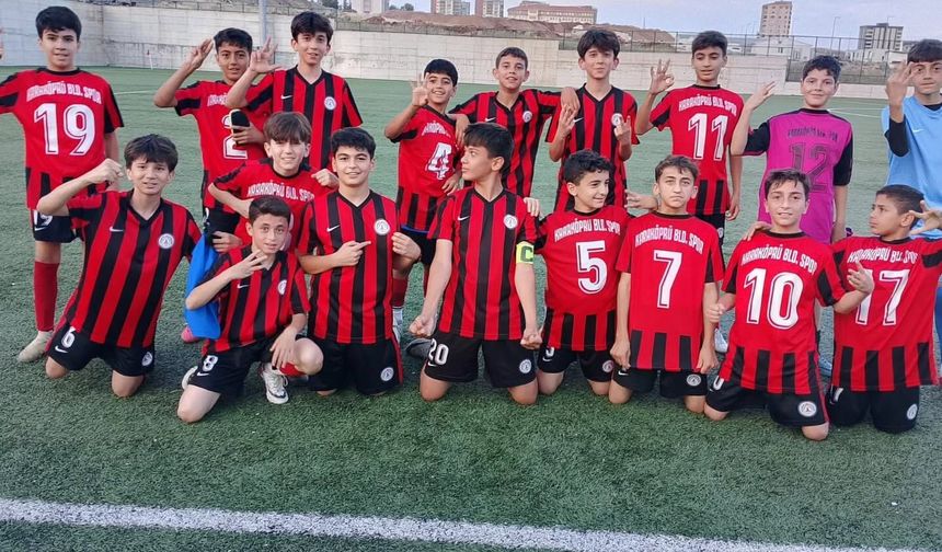 Karaköprü Belediyespor Takımı Namağlup Şampiyon Oldu!