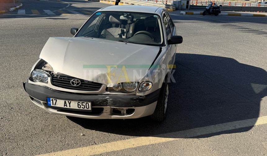 Şanlıurfa Karaköprü'de İki Otomobil Çarpıştı: 2 Yaralı