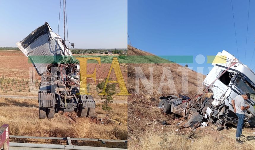 Suruç'ta Kontrolden Çıkan Tır Şarampole Uçtu: 1 Ağır Yaralı