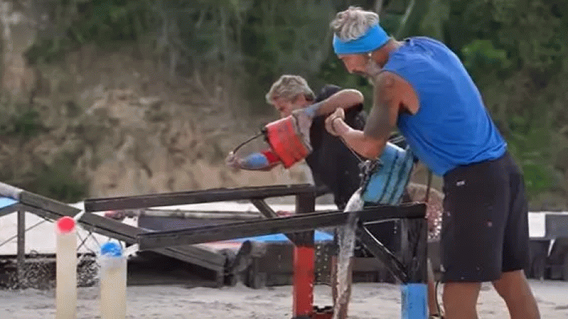 Survivor 2023'te talihsiz kaza! Başından yararlanan Murat Eken, kanlar içinde yere yığıldı!