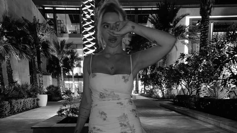 Hadise'nin yazlık pozları olay oldu! Göğüs dekoltesi, tansiyon yükseltti!