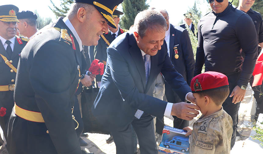 Minik Kaan 29 Ekim Cumhuriyet Bayramı Törenine Damga Vurdu (4)