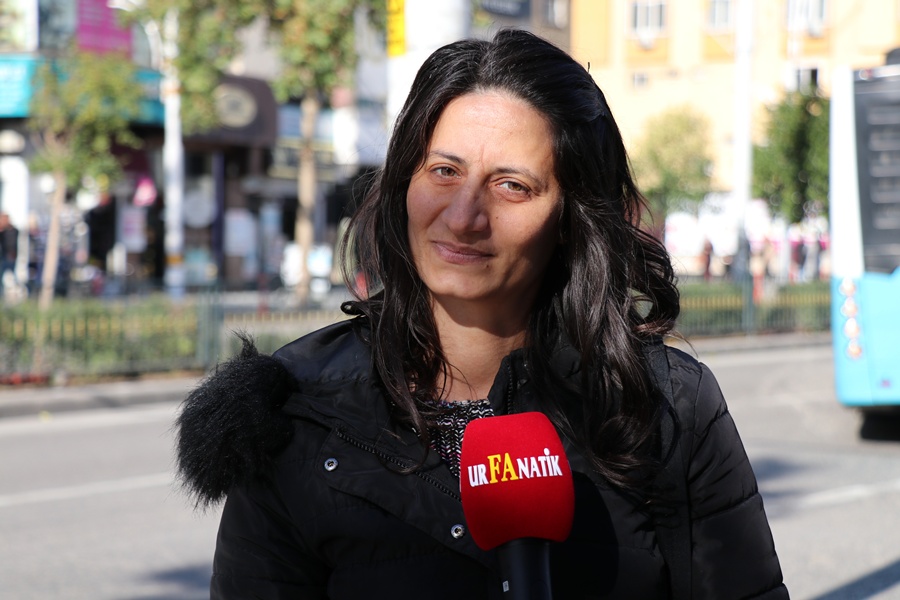 Esra Kahyaoğlu