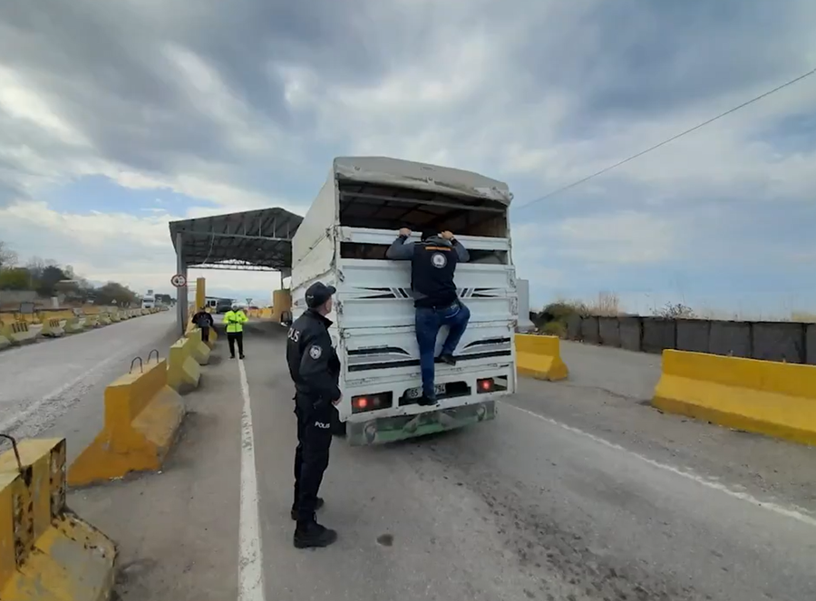 Göçmen Kaçakçılarına Darbe (5)