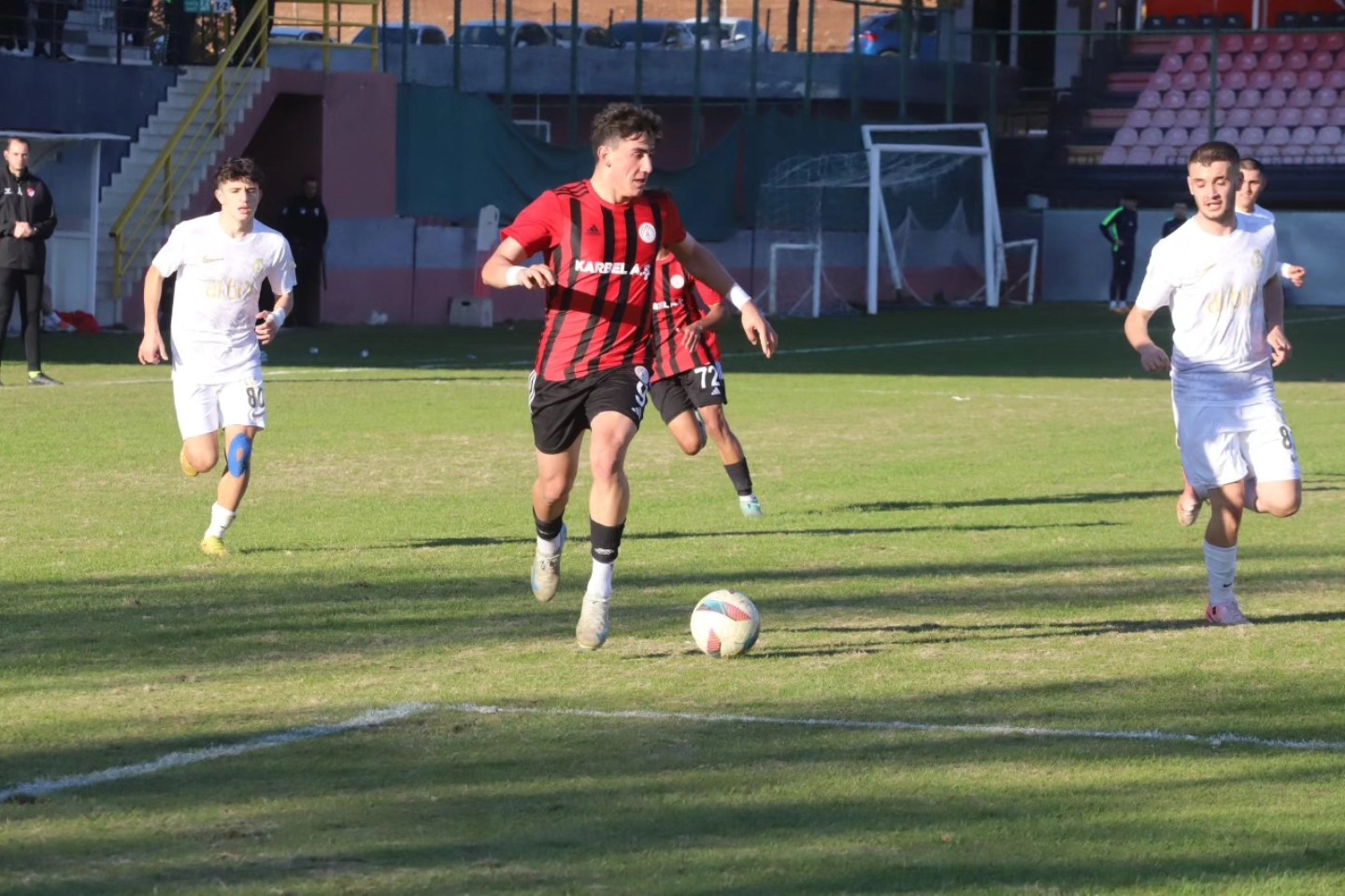 Nesine 2. Lig Karaköprü Belediyespor 4 Afyonspor (4)