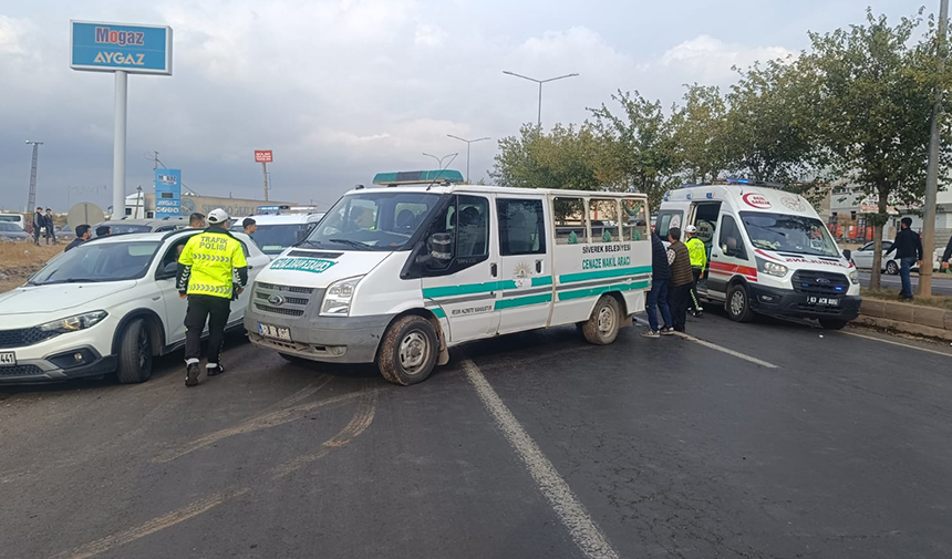 Siverek'te Motosiklet Sürücüsü Hayatını Kaybetti (3)