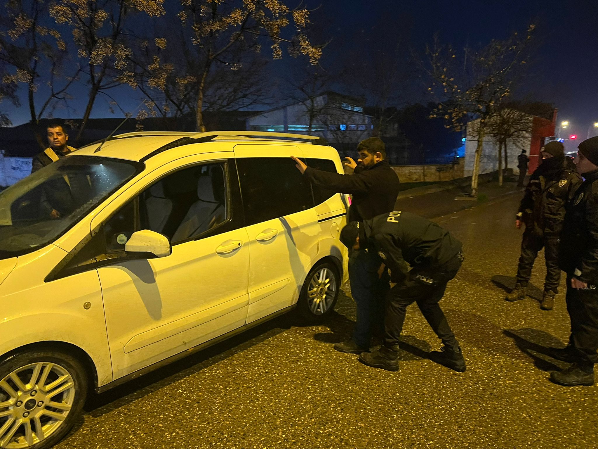 Şanlıurfa Eyyübiye'de Polis Ekipleri Huzur ve Güvenin Teminatı Oldu-1