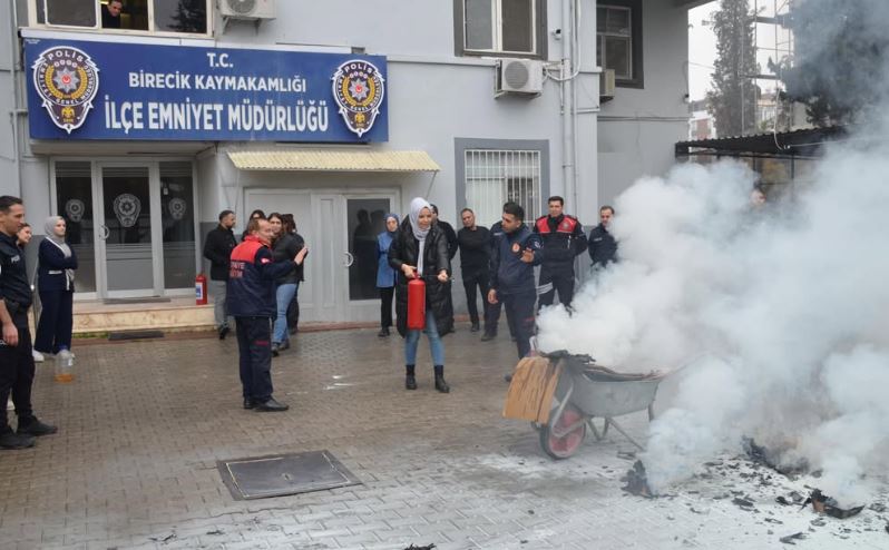 Hilvan Ve Birecik’te Polisler Yangına Karşı Eğitildi (2)