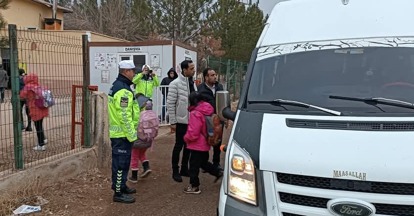 İlçe Jandarma Komutanlığı Ekipleri Ile Çocuklar Güvende (5)