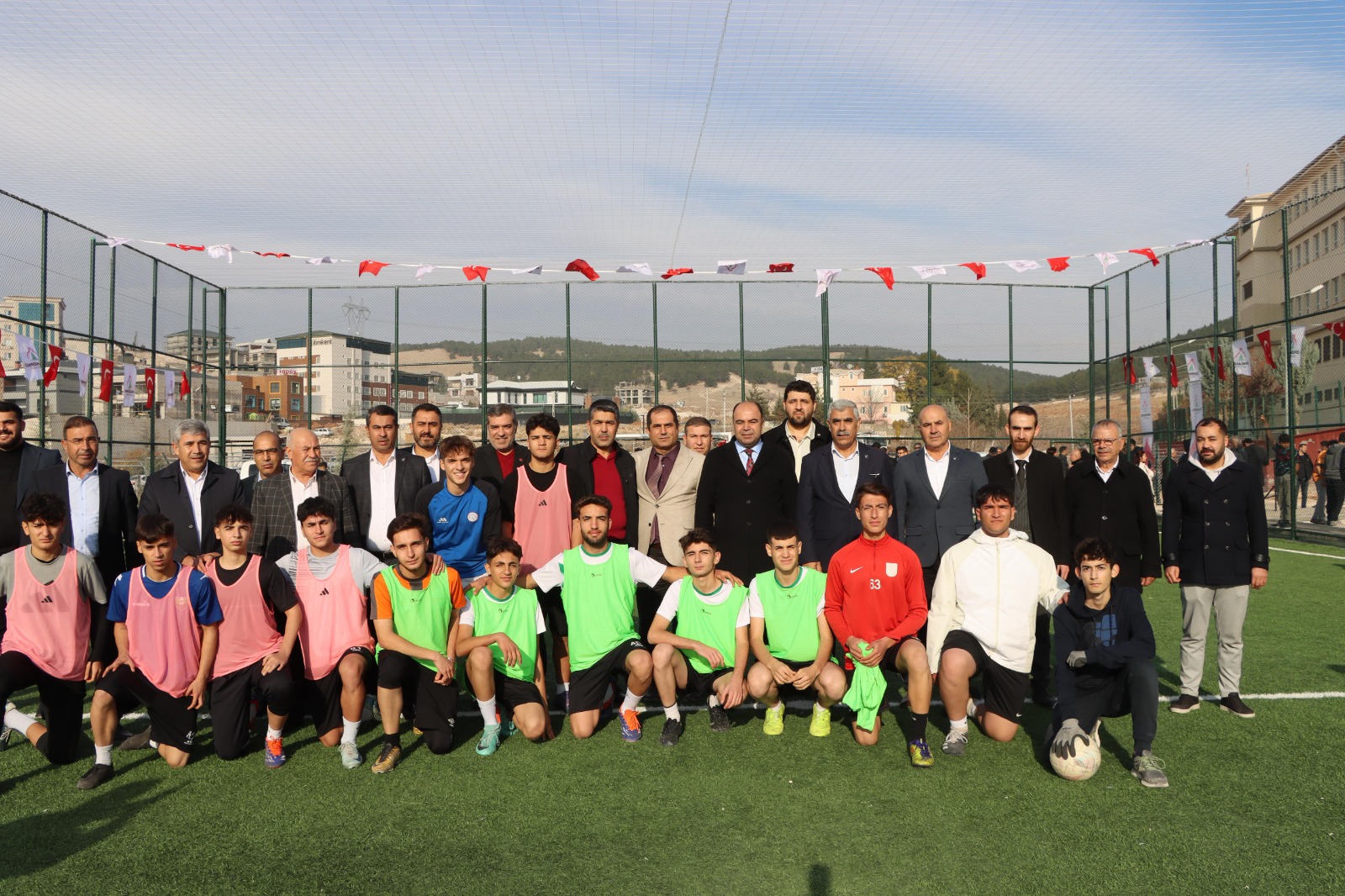 Karaköprü ‘De Gençler İçin Yeni Spor Tesisi Kazandırıldı