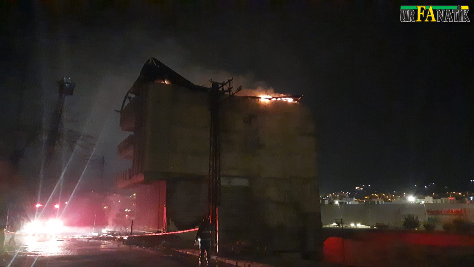 Şanlıurfa Karakoyunlu Mahallesi’nde Çatı Yangını (3)