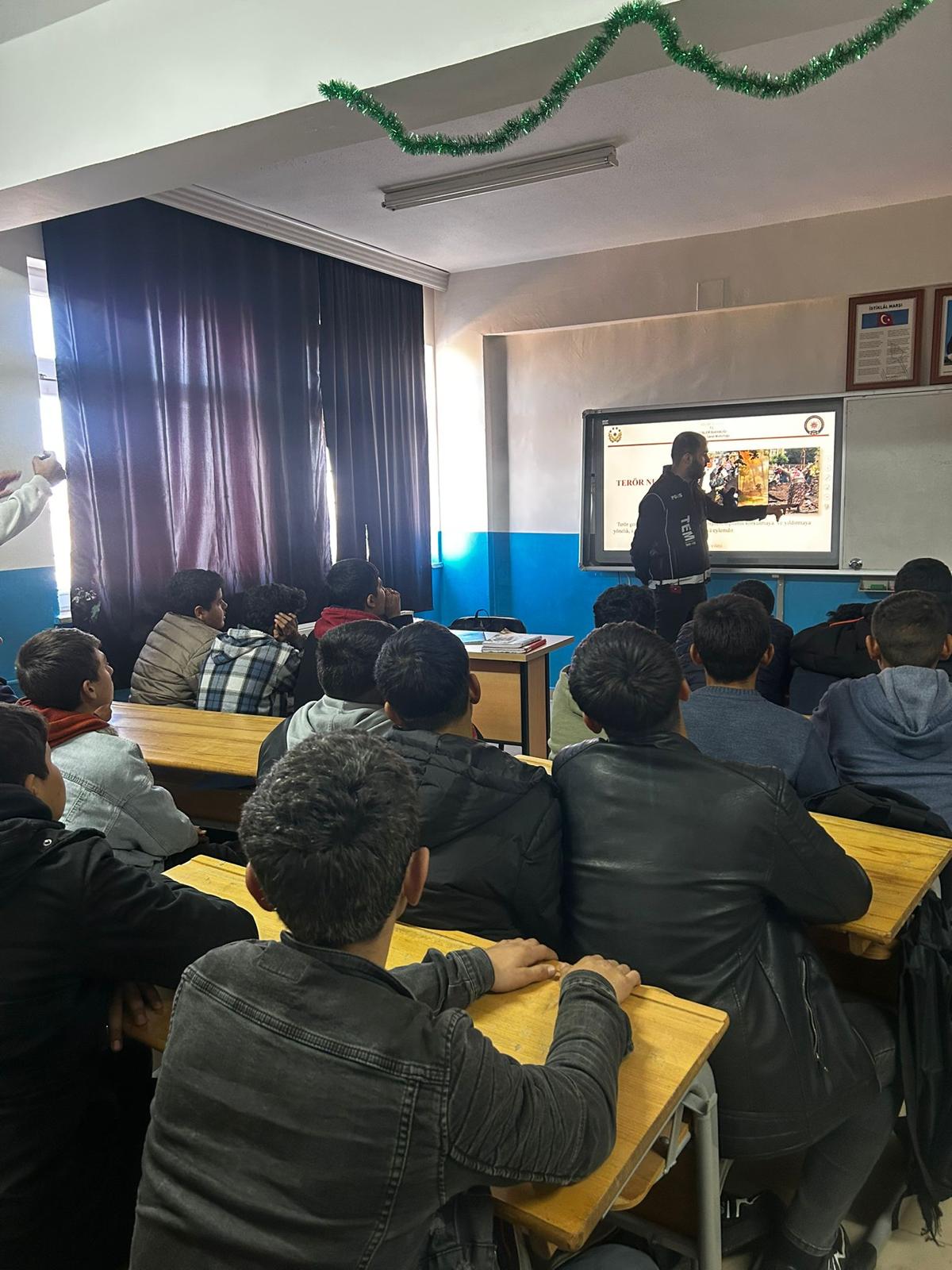 Şanlıurfa Polisi’nden Öğrencilere Güvenlik Semineri (2)