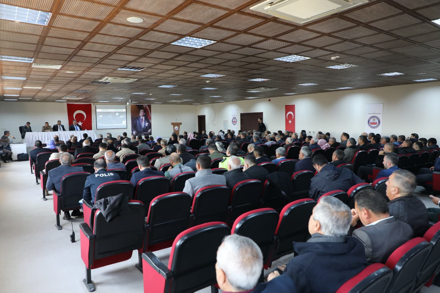 Viranşehir’de Muhtarlar Toplantısı Düzenlendi (2)