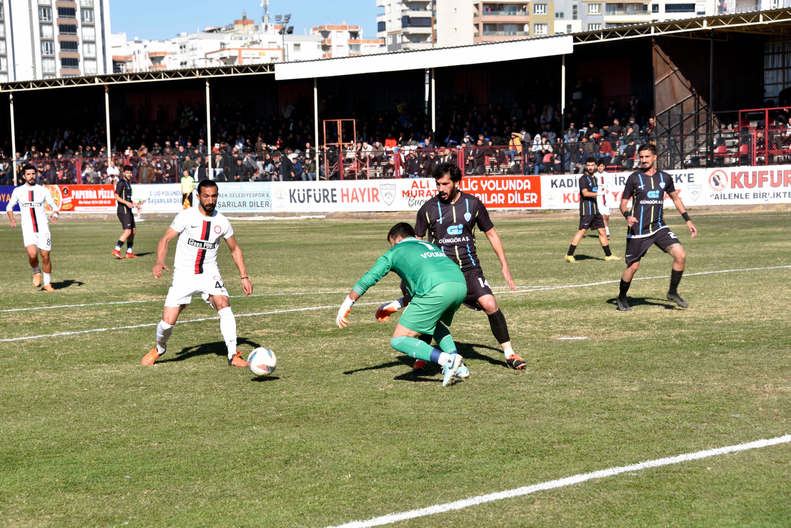 Siverek Belediyespor, Hekimhan Girmanaspor'u 6 Golle Mağlup Etti-4