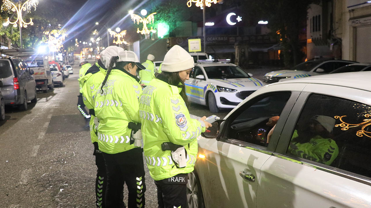 Yılbaşı Öncesi Şanlıurfa’da Alkollü Denetim Artırıldı (2)