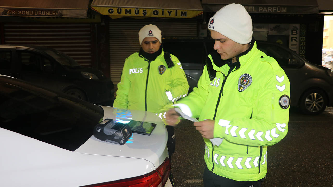 Yılbaşı Öncesi Şanlıurfa’da Alkollü Denetim Artırıldı (3)