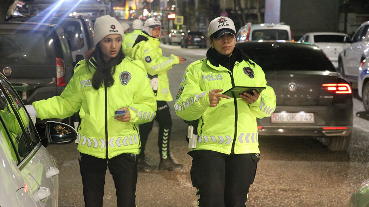 Yılbaşı Öncesi Şanlıurfa’da Alkollü Denetim Artırıldı (5)