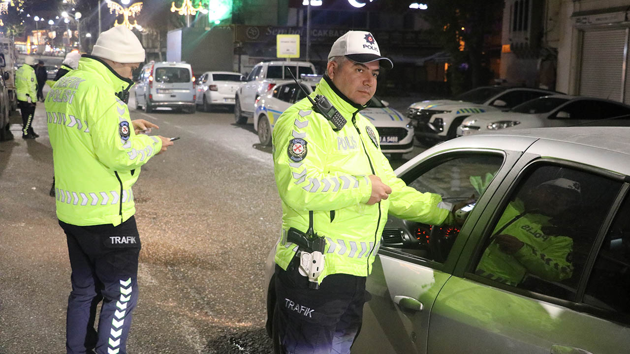 Yılbaşı Öncesi Şanlıurfa’da Alkollü Denetim Artırıldı (6)