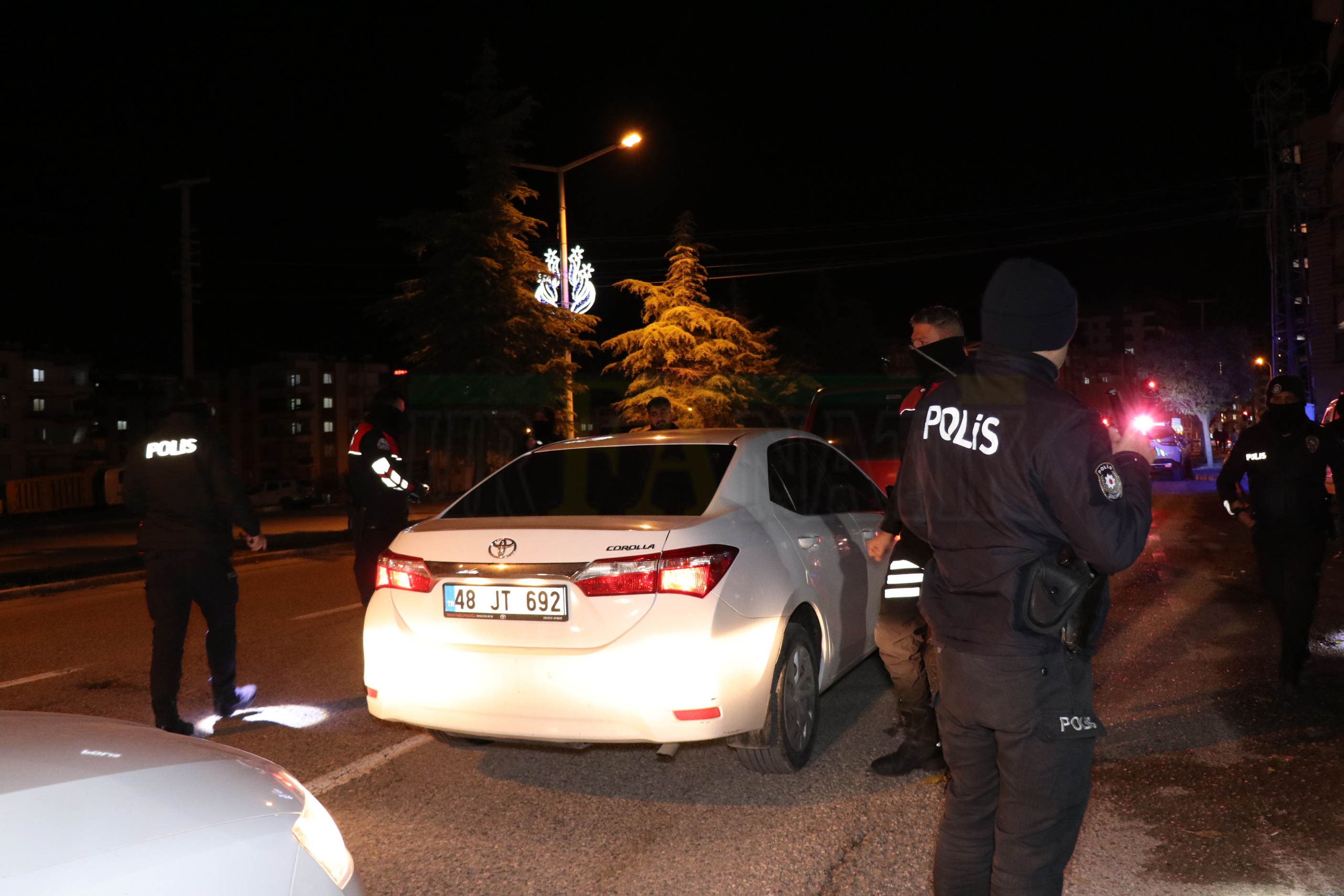 Şanlıurfa, Yeni Yıla Emniyet ve Jandarma Ekipleri ile Daha Huzurlu ve Güvenli Giriyor-3